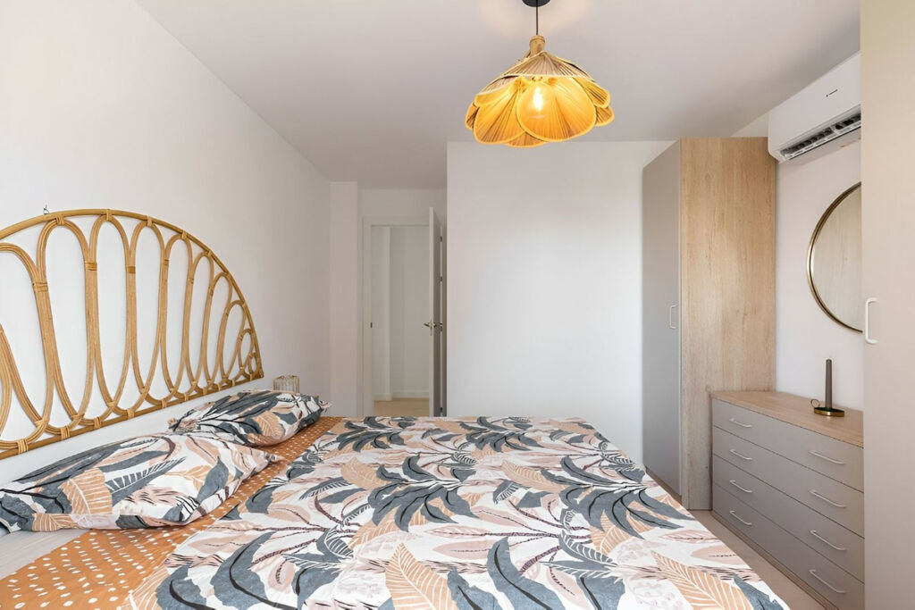 Middle Floor Apartment Torrevieja Alicante - image 15