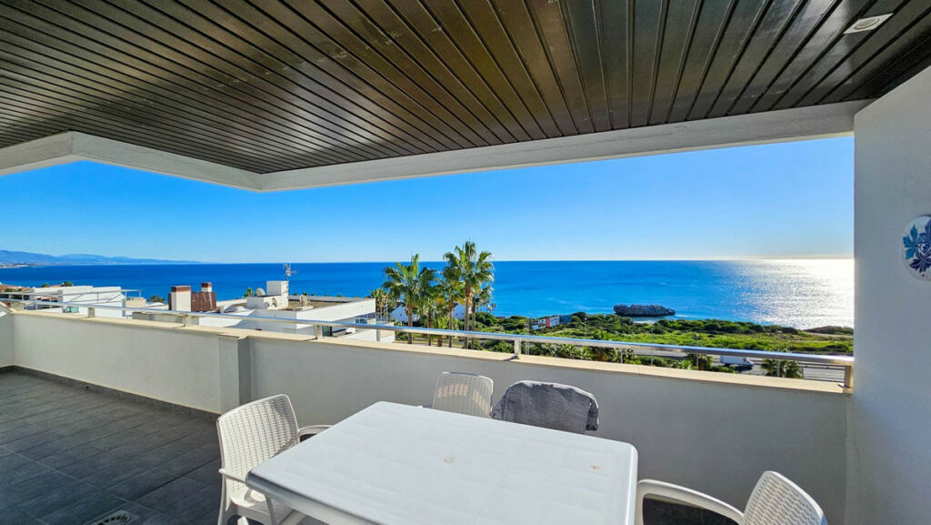 Middle Floor Apartment Casares Playa Málaga - image 15
