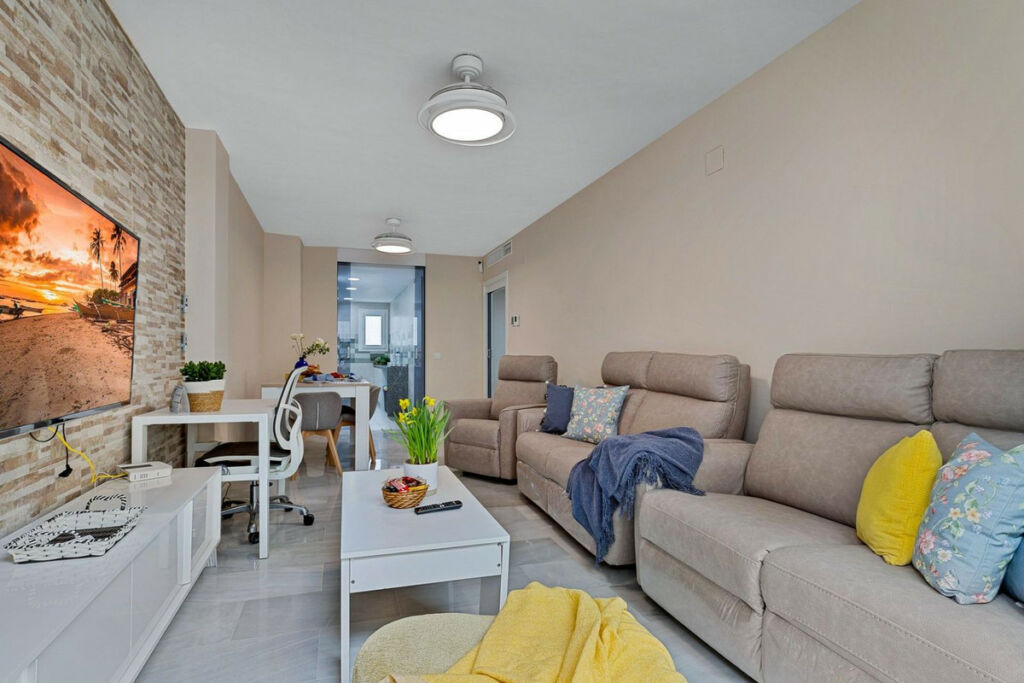 Middle Floor Apartment Fuengirola Málaga - image 15