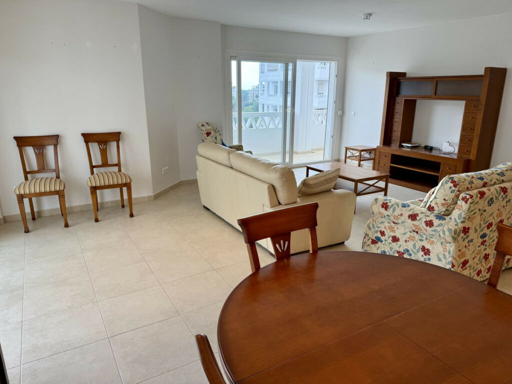 Middle Floor Apartment La Campana Málaga - image 15
