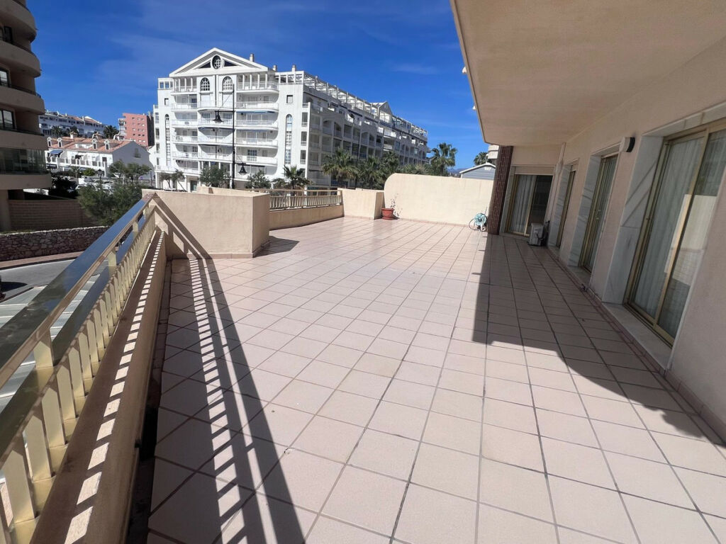Middle Floor Apartment Fuengirola Málaga - image 15