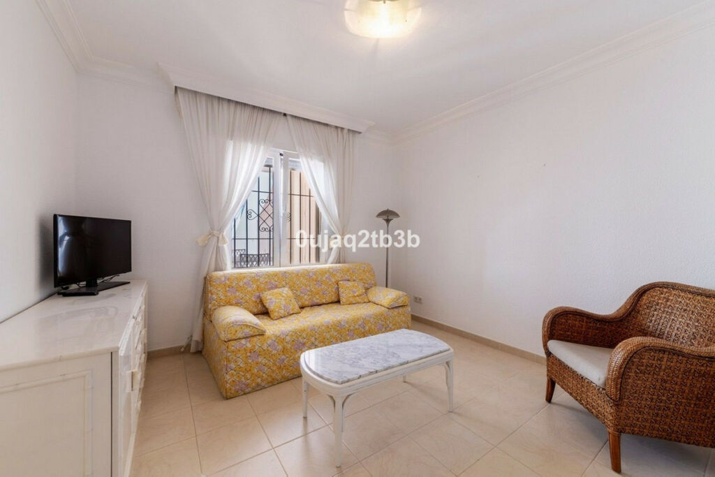 Ground Floor Apartment Nueva Andalucía Málaga - image 18