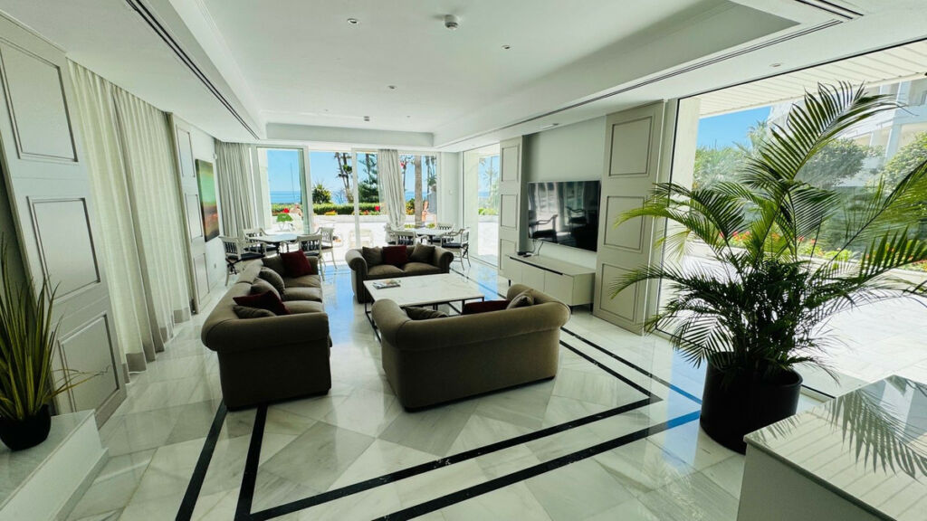 Middle Floor Apartment Puerto Banús Málaga - image 15