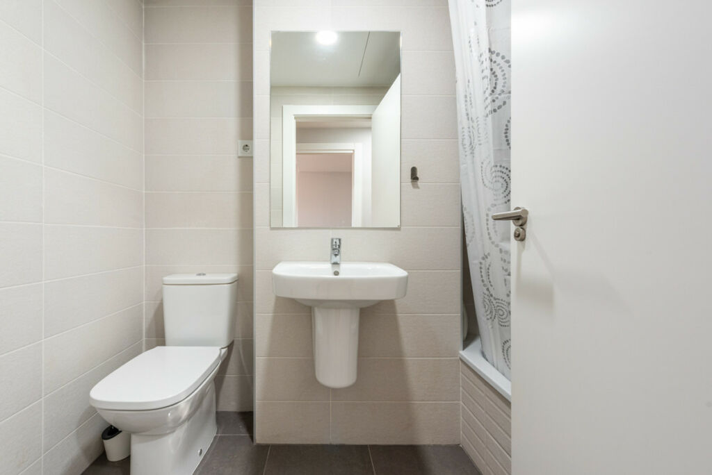 Middle Floor Apartment Las Lagunas Málaga - image 15