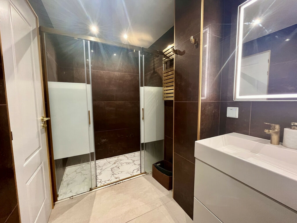 Middle Floor Apartment Torrevieja Alicante - image 15