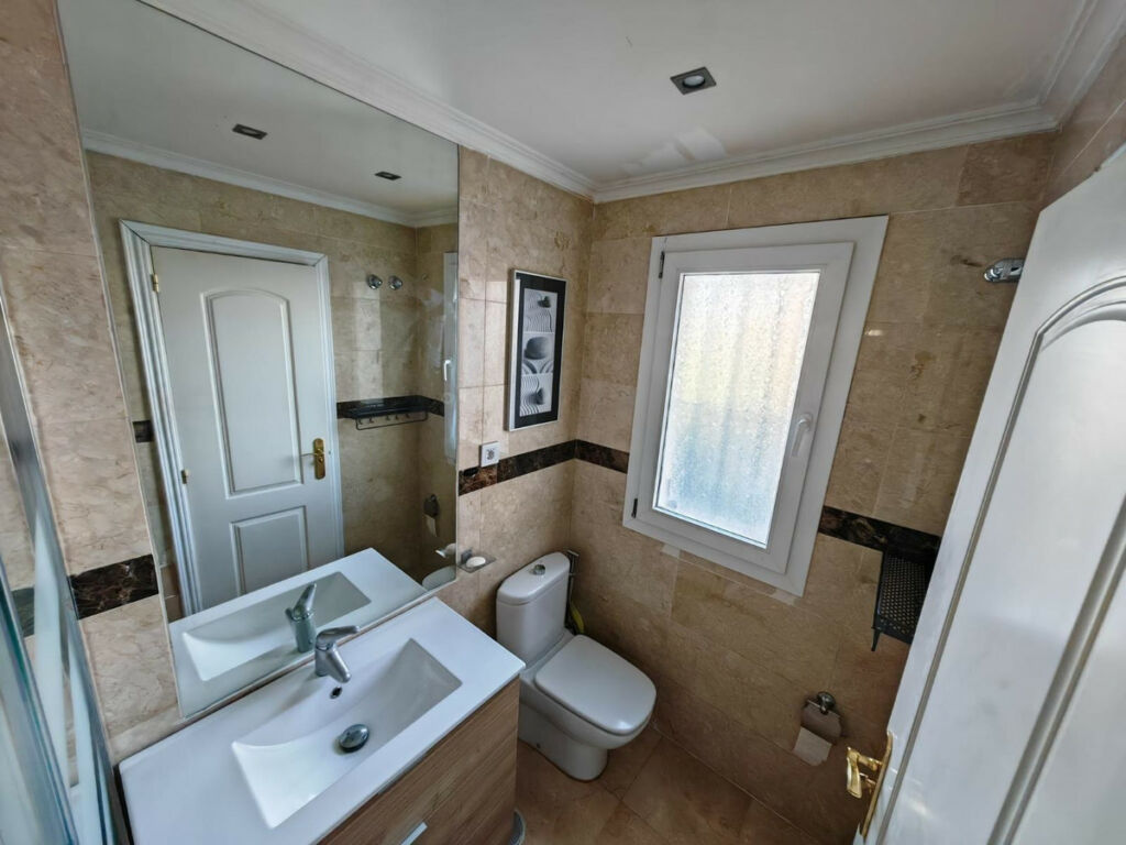 Semi-Detached House Estepona Málaga - image 16
