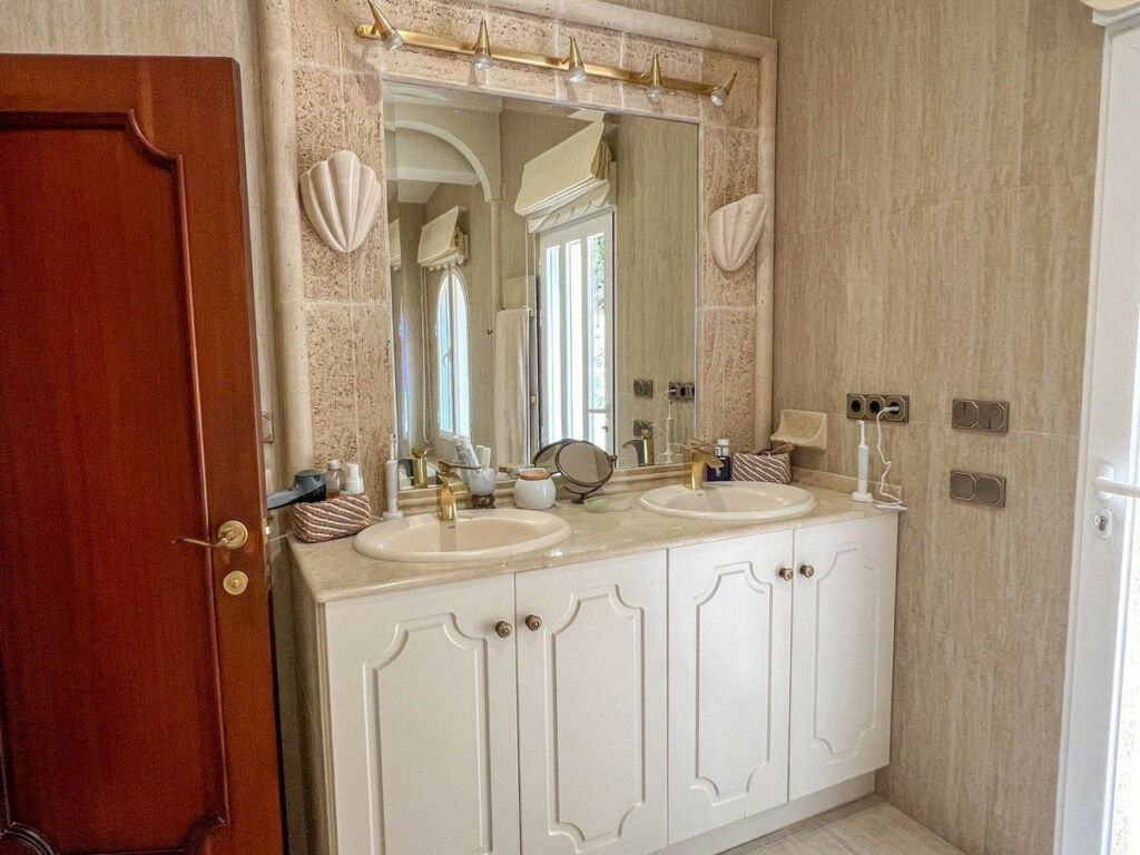 Detached Villa Altea Alicante - image 16
