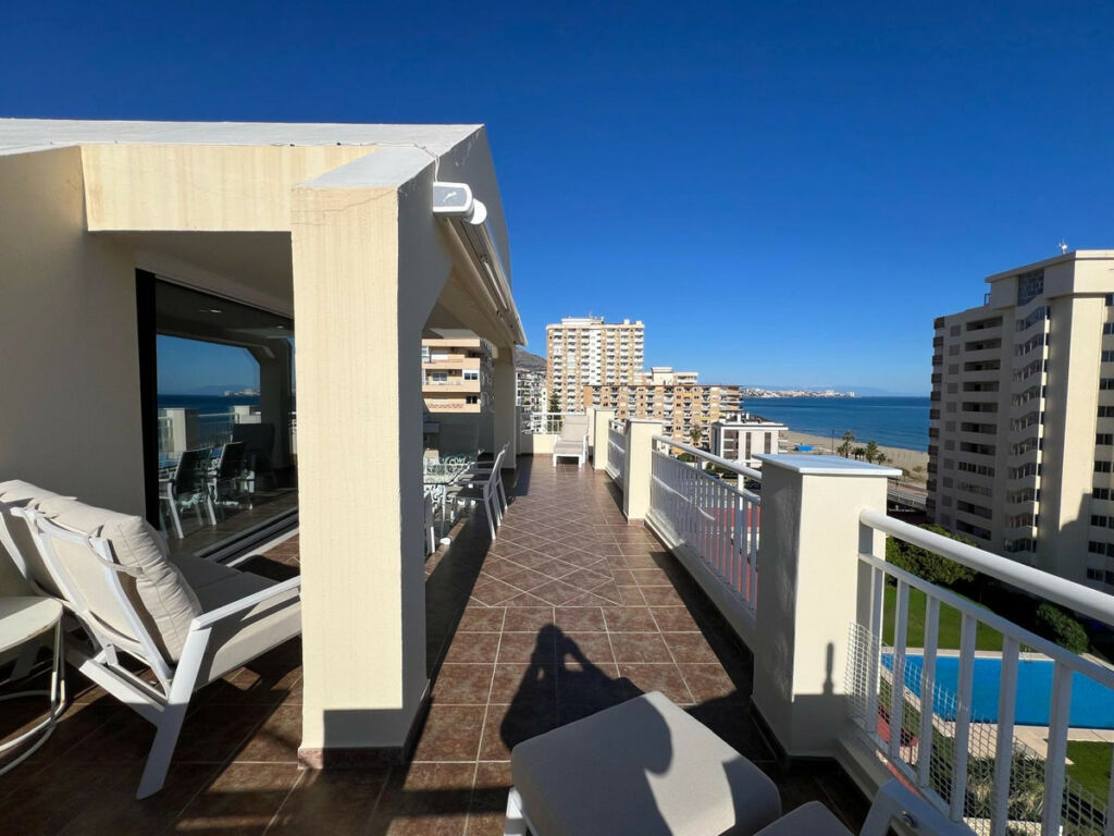 Penthouse Fuengirola Málaga - image 16