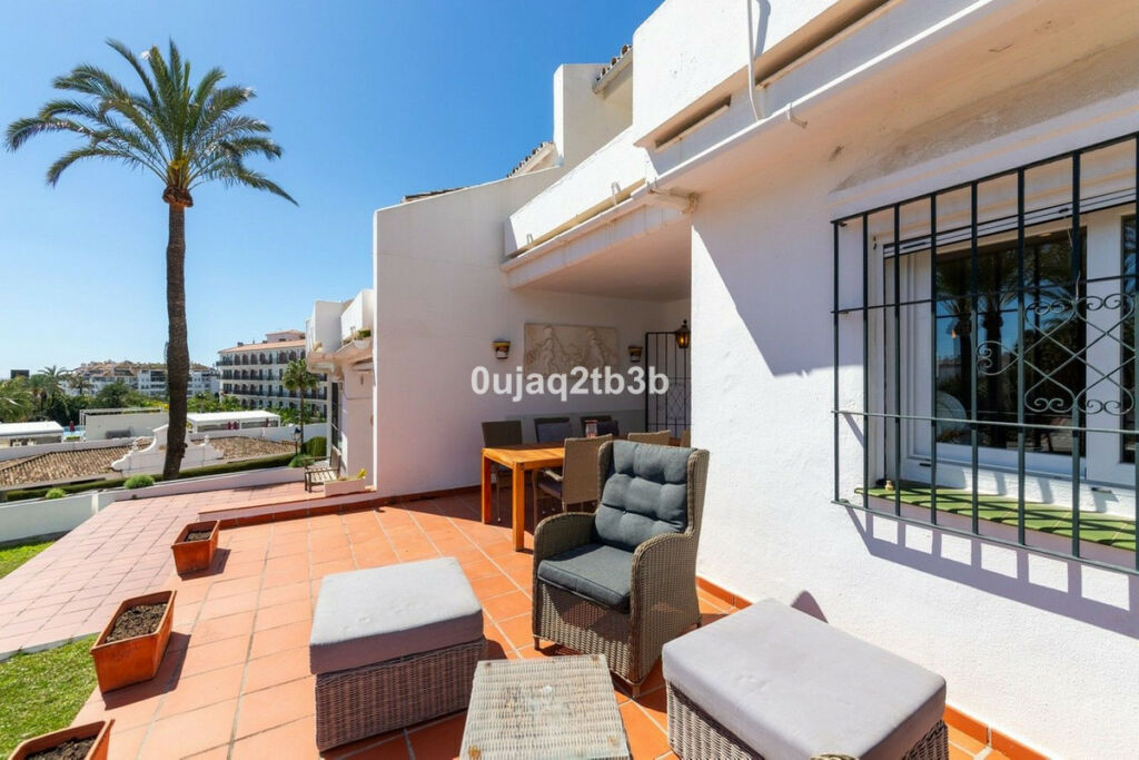 Duplex Nueva Andalucía Málaga - image 16