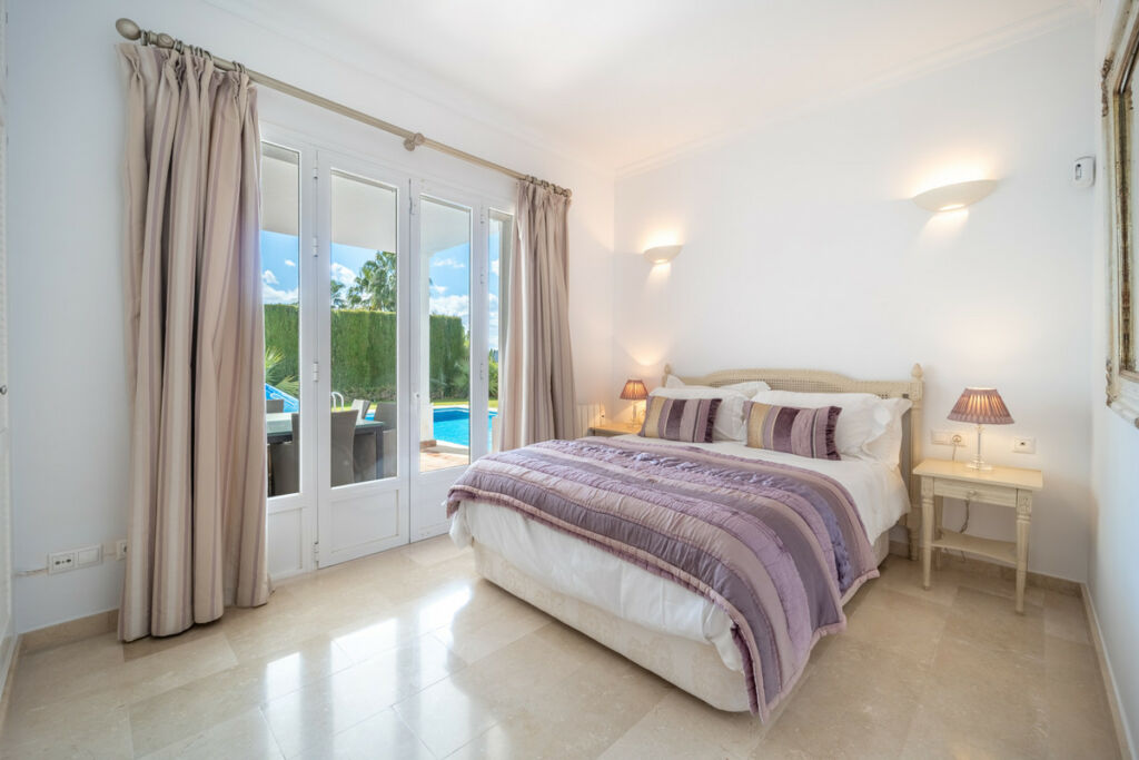 Detached Villa Istán Málaga - image 16