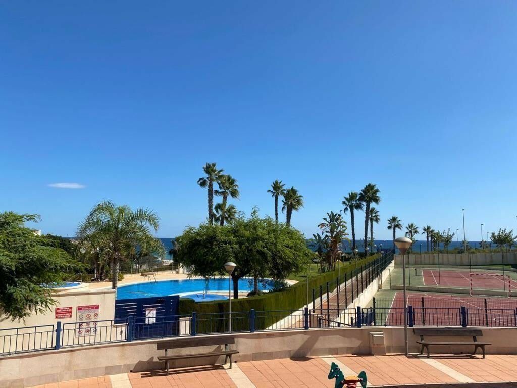 Ground Floor Apartment Mil Palmeras Alicante - image 17