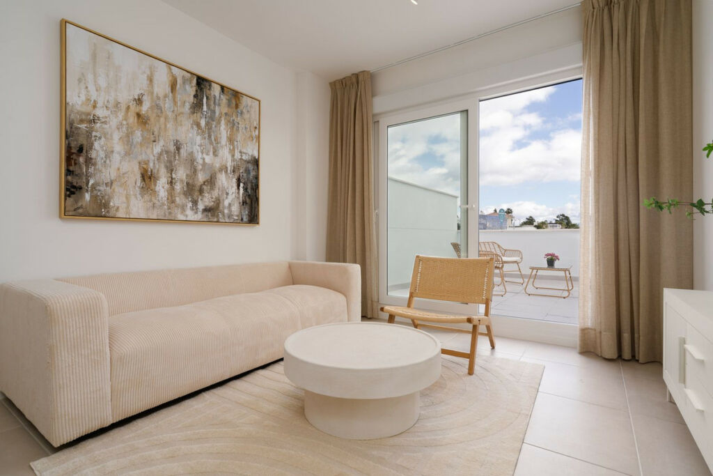 Middle Floor Apartment Estepona Málaga - image 16
