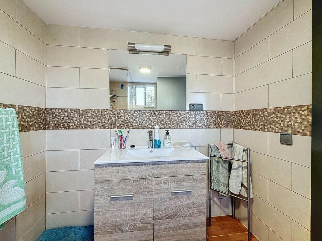 Semi-Detached House Benamargosa Málaga - image 16