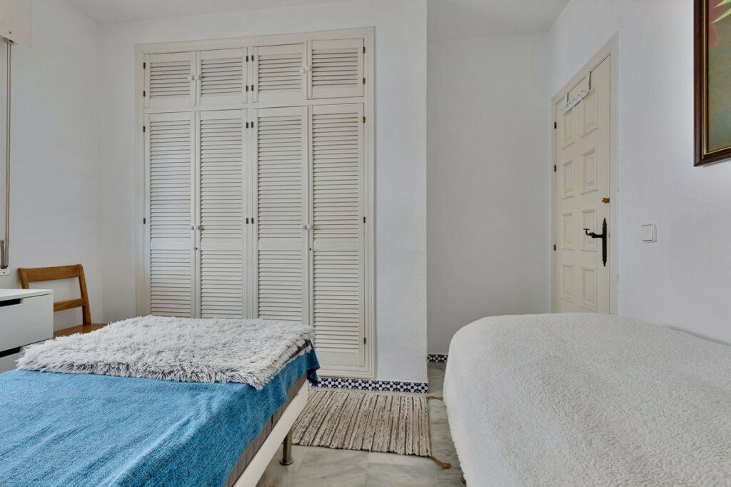 Middle Floor Apartment Fuengirola Málaga - image 16