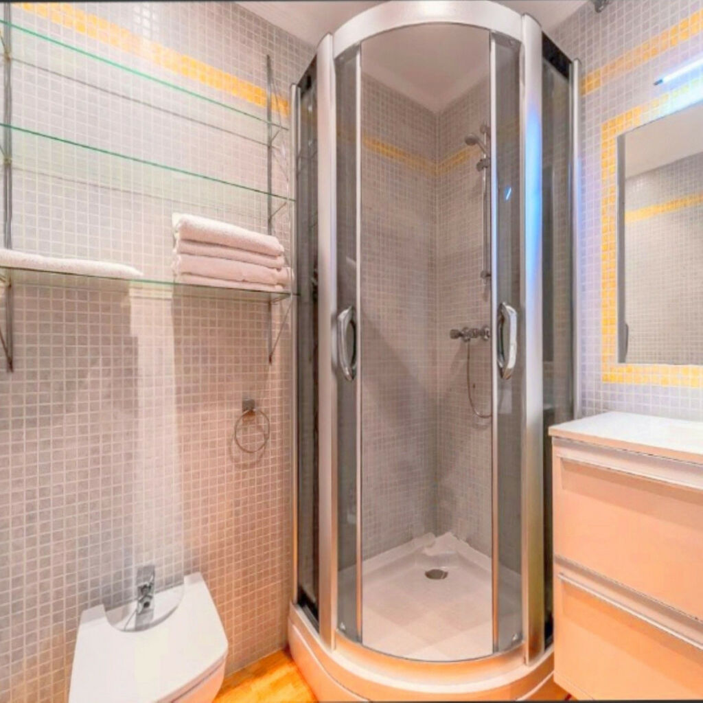 Middle Floor Apartment Estepona Málaga - image 16