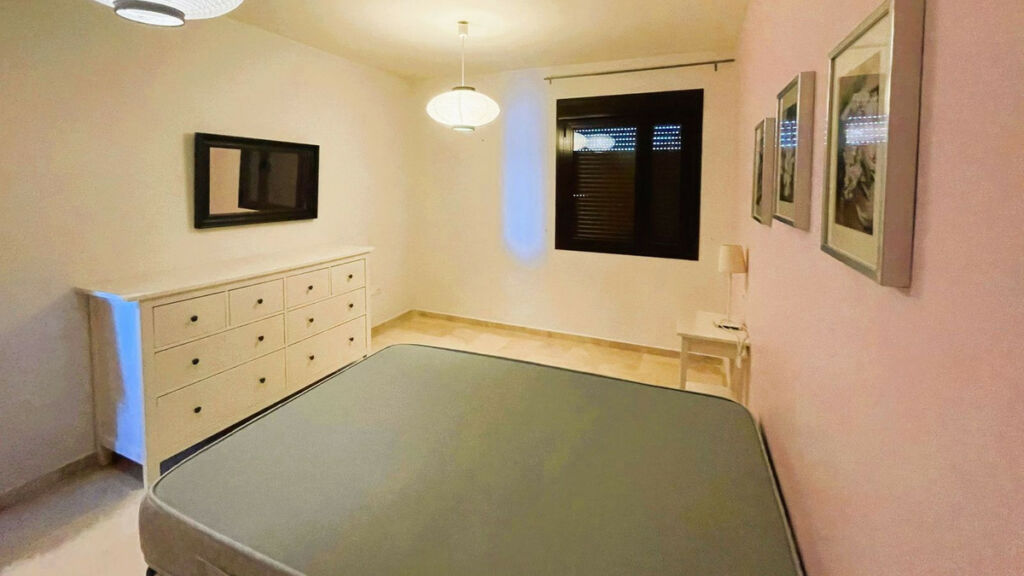 Top Floor Apartment Estepona Málaga - image 26