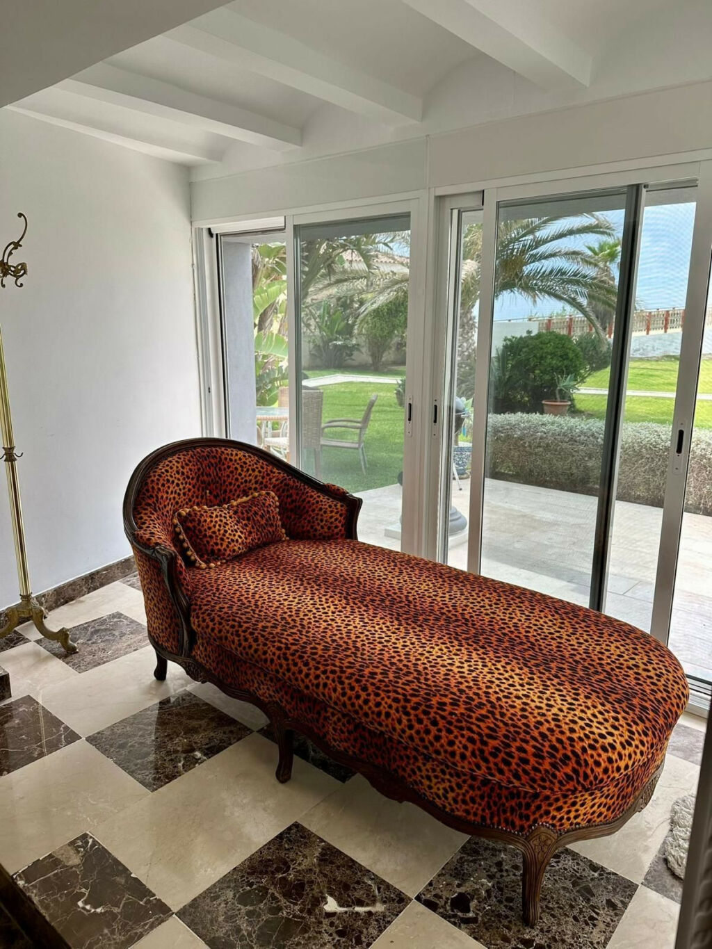 Detached Villa Estepona Málaga - image 16