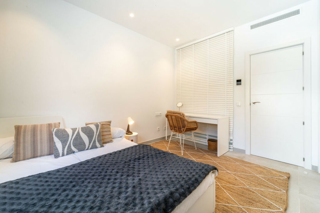 Ground Floor Apartment Higueron Málaga - image 16