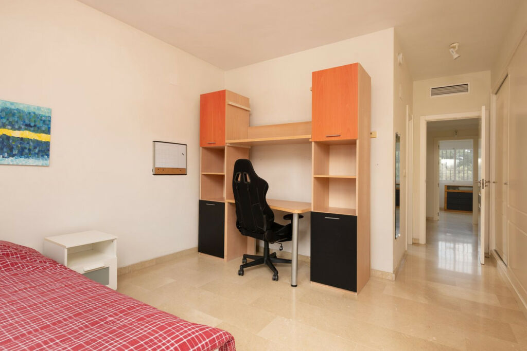 Detached Villa Elviria Málaga - image 19