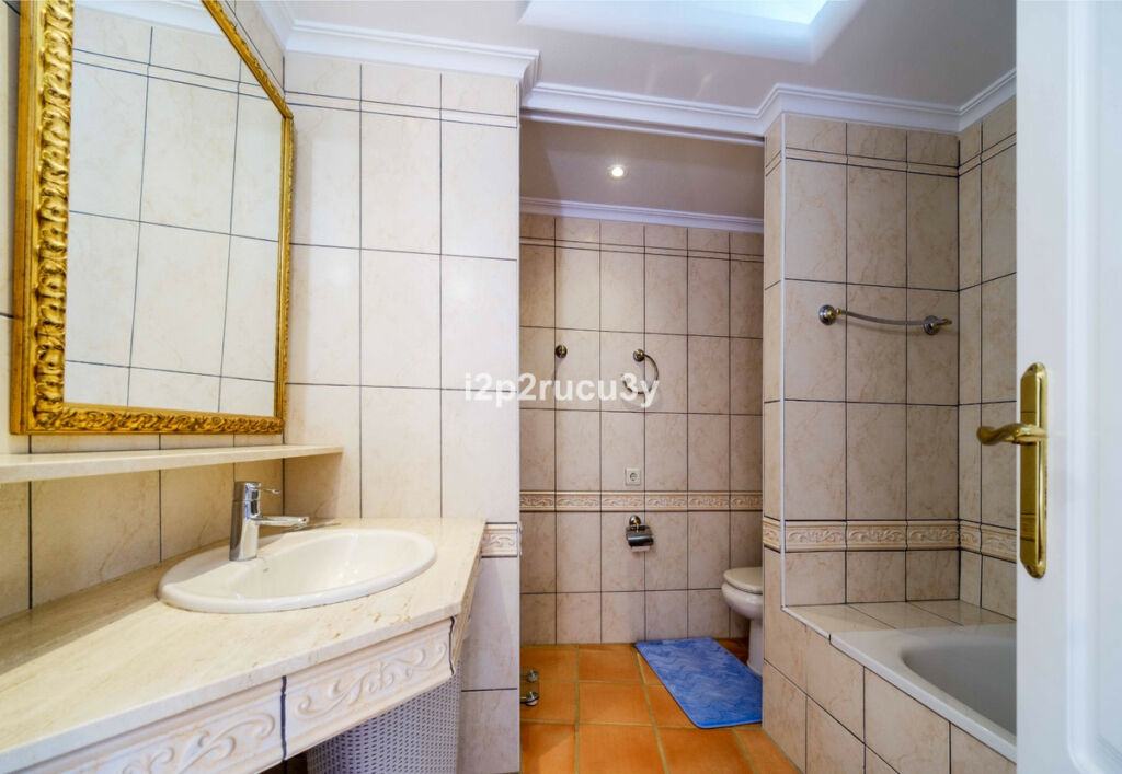 Detached Villa Moraira Alicante - image 17
