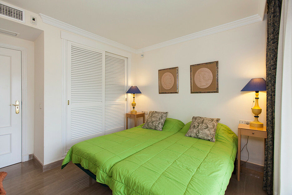 Middle Floor Apartment Elviria Málaga - image 17