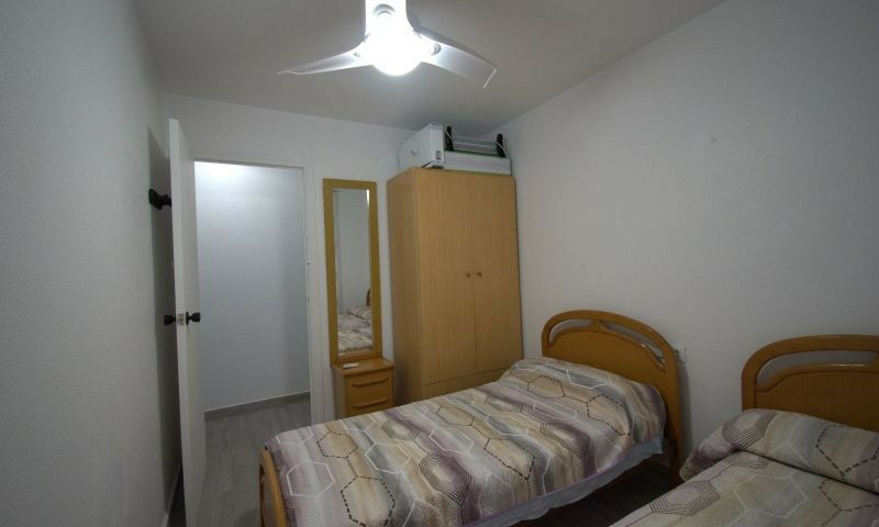 Middle Floor Apartment Torrevieja Alicante - image 17