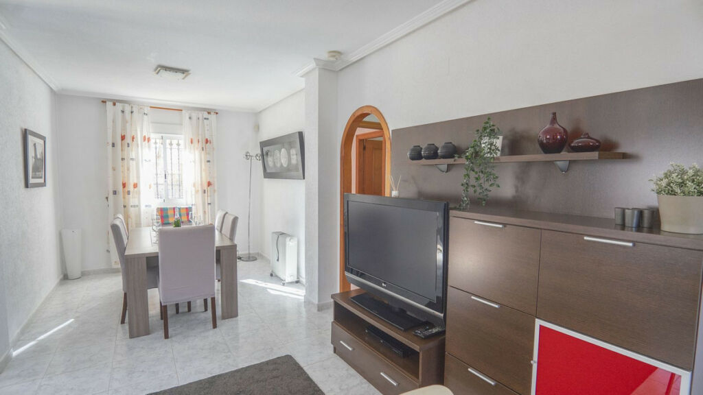 Detached Villa Villamartin Alicante - image 17