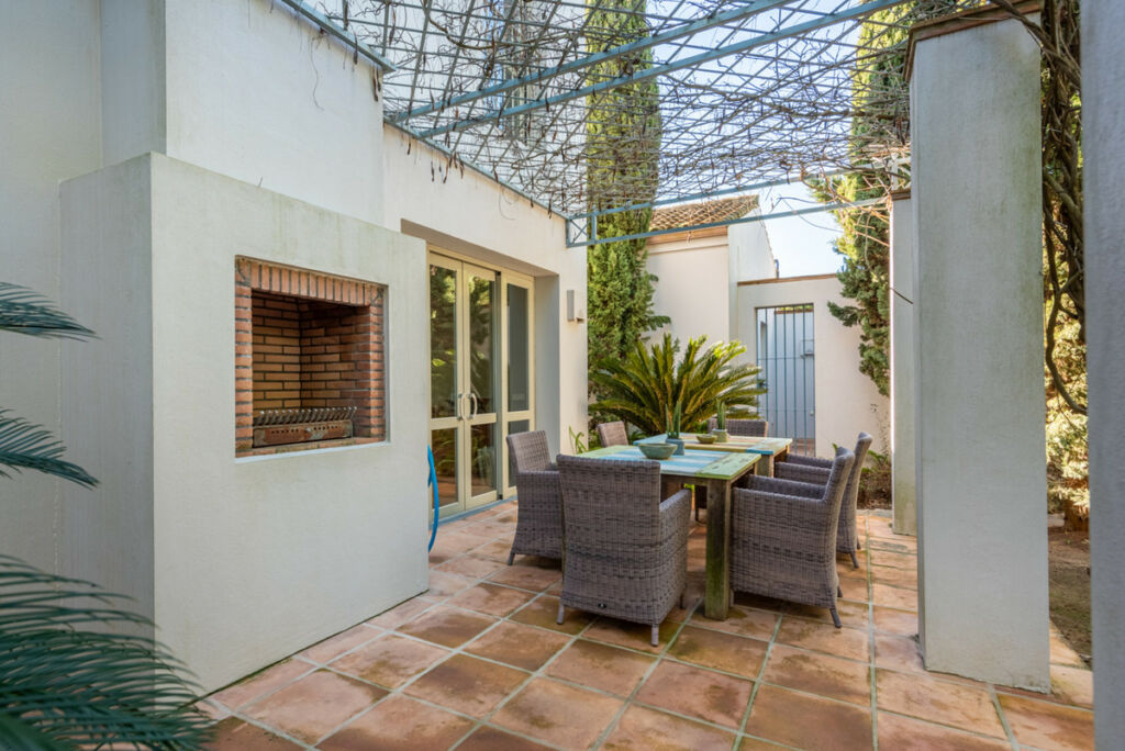 Detached Villa Sotogrande Cádiz - image 17