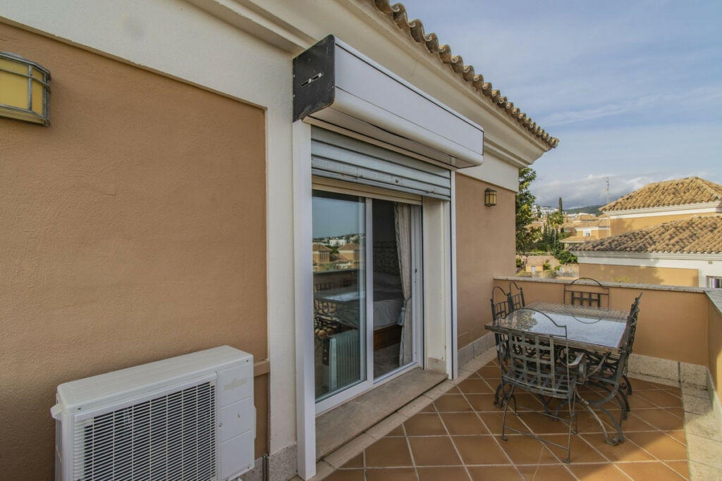 Semi-Detached House Santa Clara Málaga - image 9