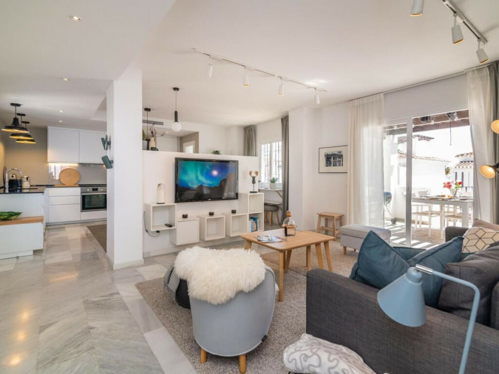 Penthouse Nueva Andalucía Málaga - image 17
