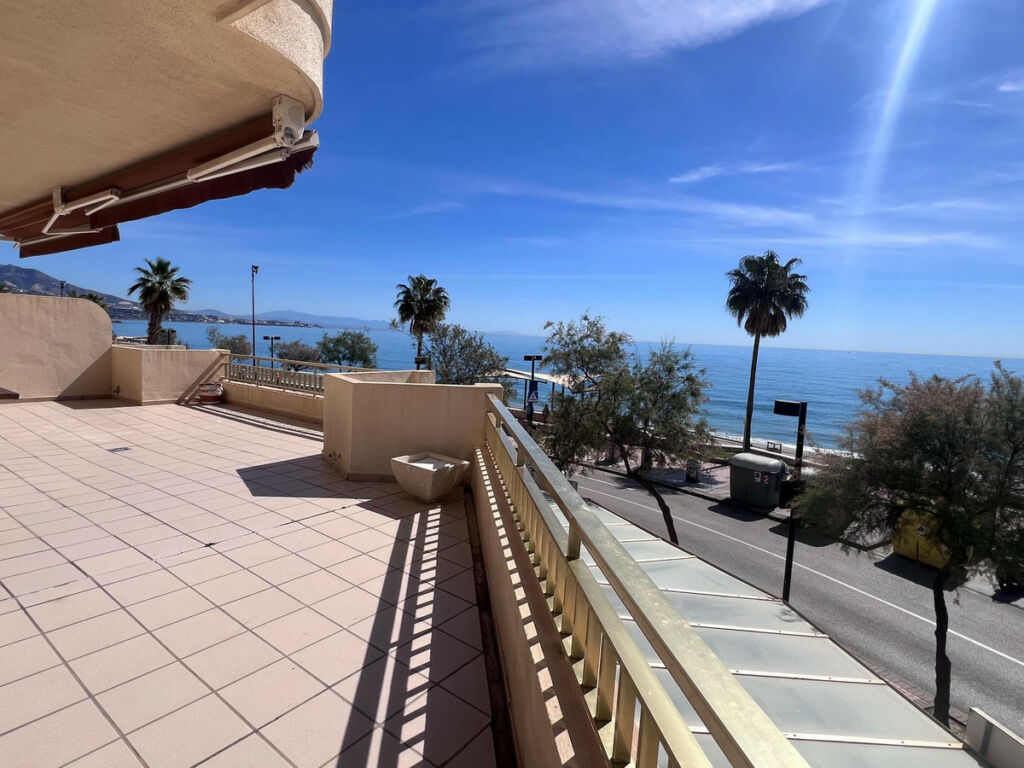 Middle Floor Apartment Fuengirola Málaga - image 17