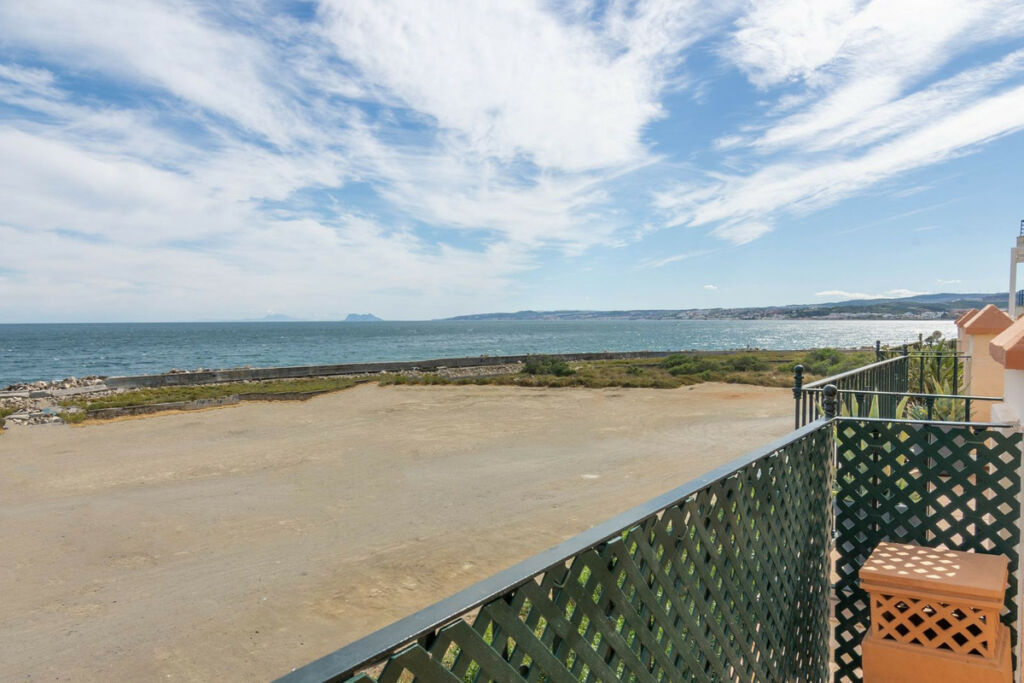 Townhouse Estepona Málaga - image 18