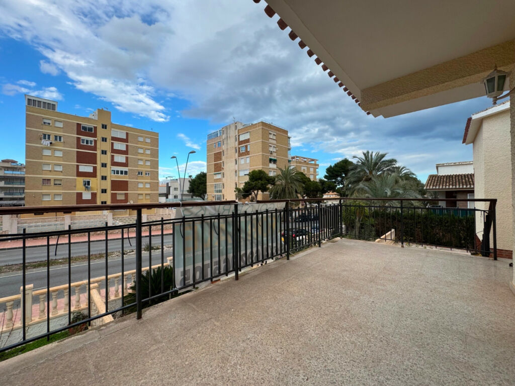 Detached Villa La Zenia Alicante - image 20