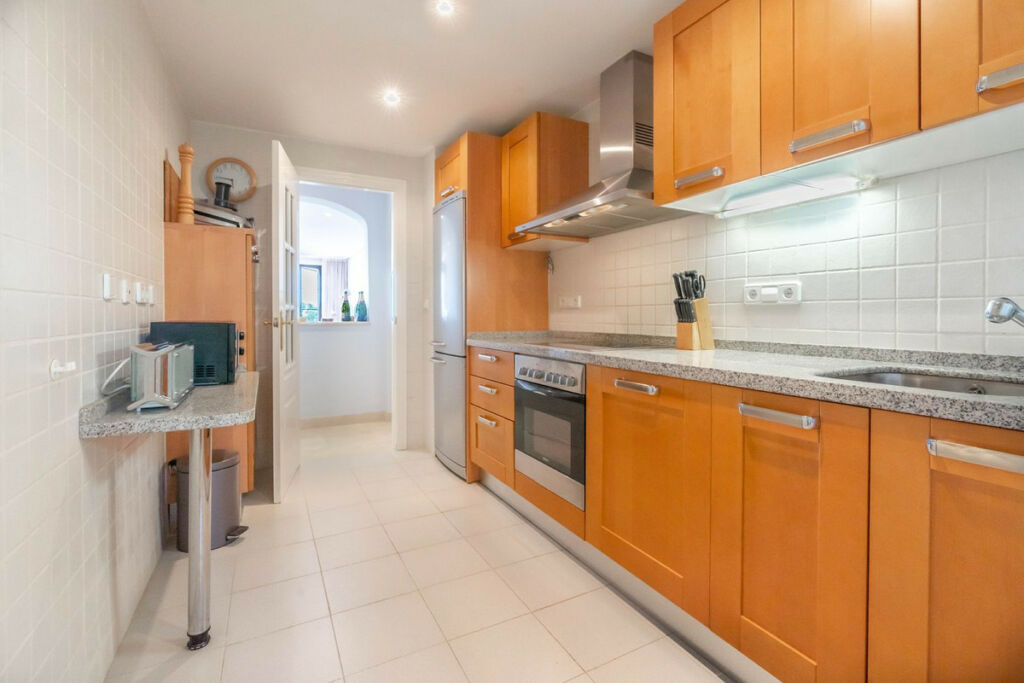 Middle Floor Apartment Los Arqueros Málaga - image 17