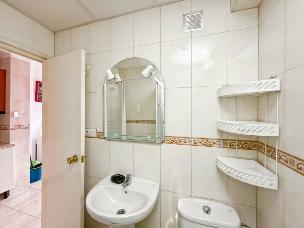 Middle Floor Studio El Calvario Málaga - image 17