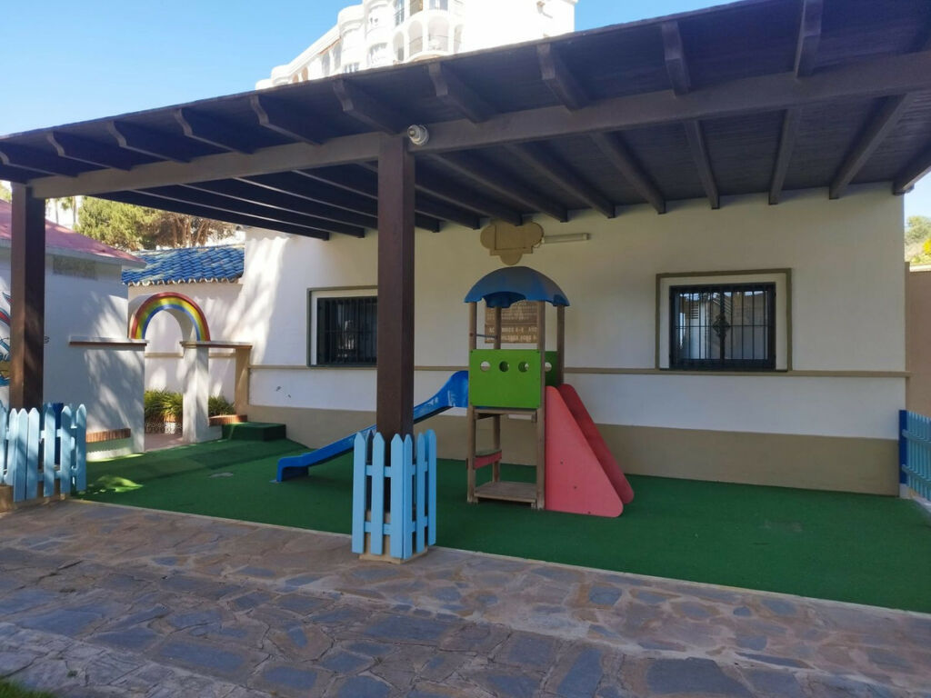 Middle Floor Apartment Fuengirola Málaga - image 17