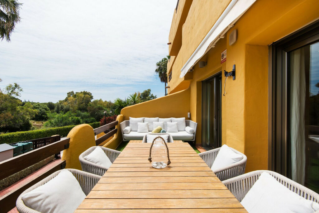 Townhouse Nagüeles Málaga - image 17