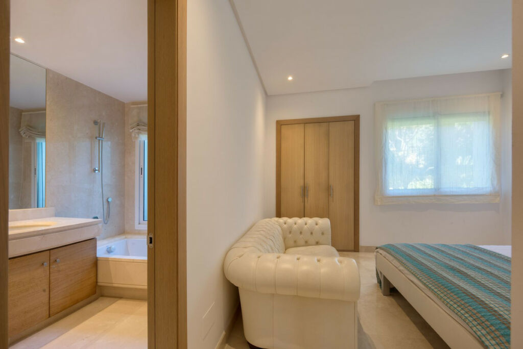 Ground Floor Apartment Estepona Málaga - image 19
