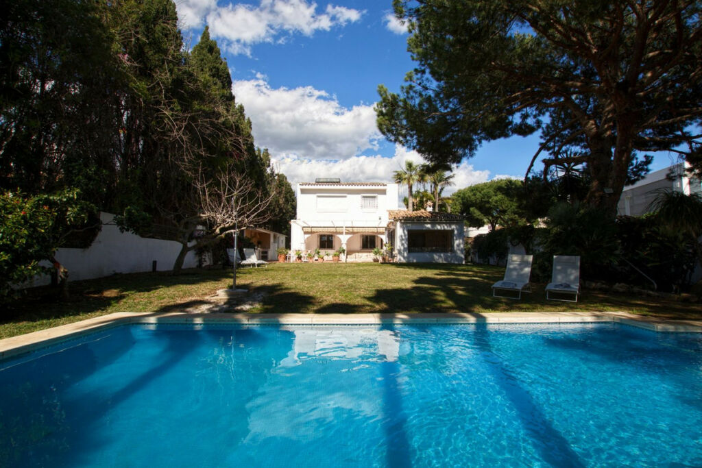Detached Villa Costabella Málaga - image 17