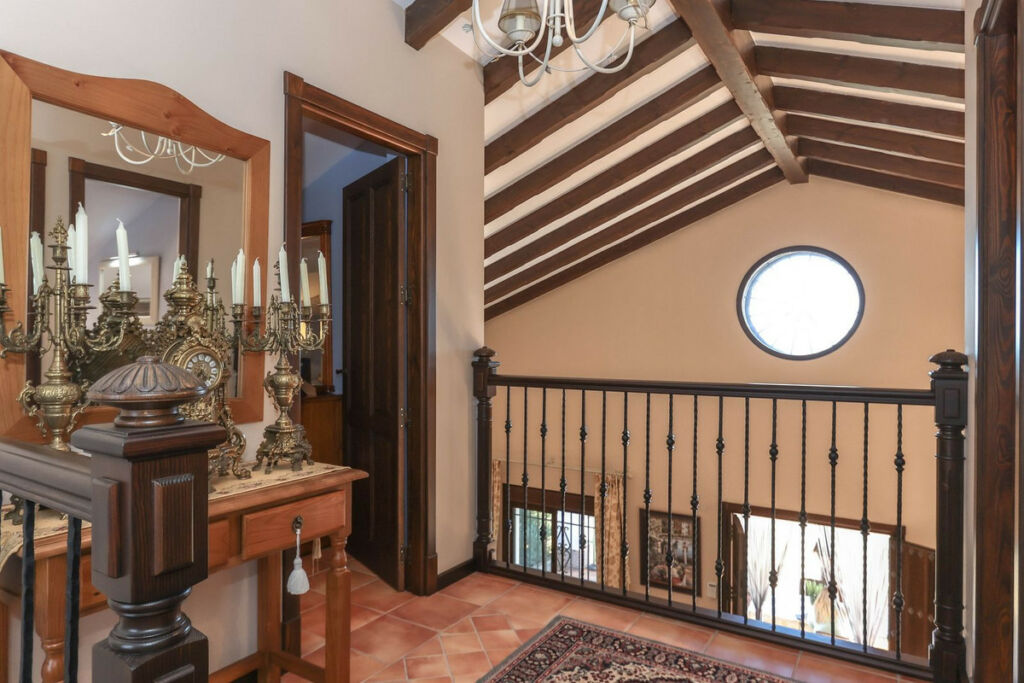 Detached Villa Guaro Málaga - image 17