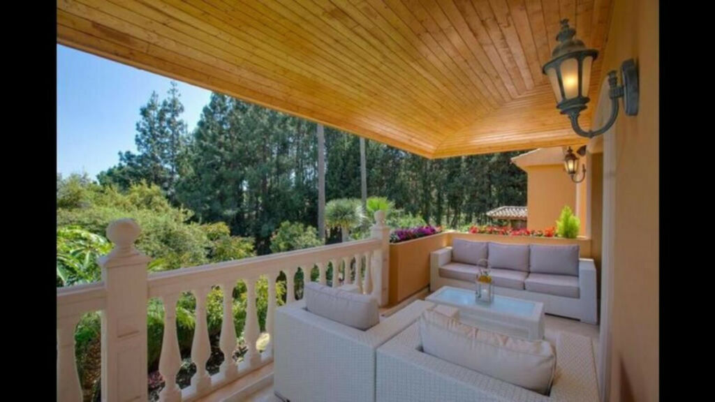 Detached Villa The Golden Mile Málaga - image 17