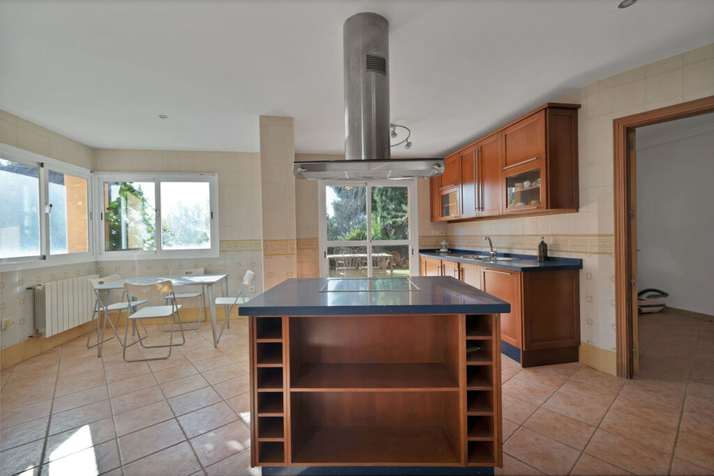 Detached Villa Hacienda Las Chapas Málaga - image 17