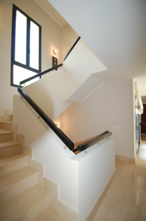 Detached Villa The Golden Mile Málaga - image 18