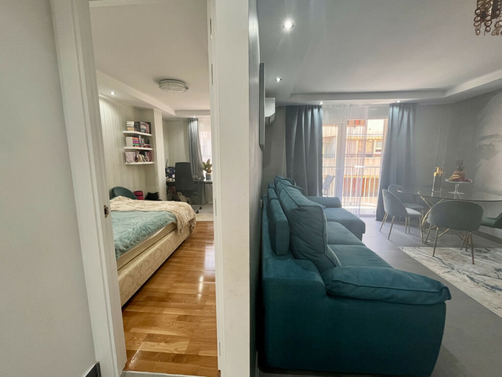 Middle Floor Apartment Torrevieja Alicante - image 18