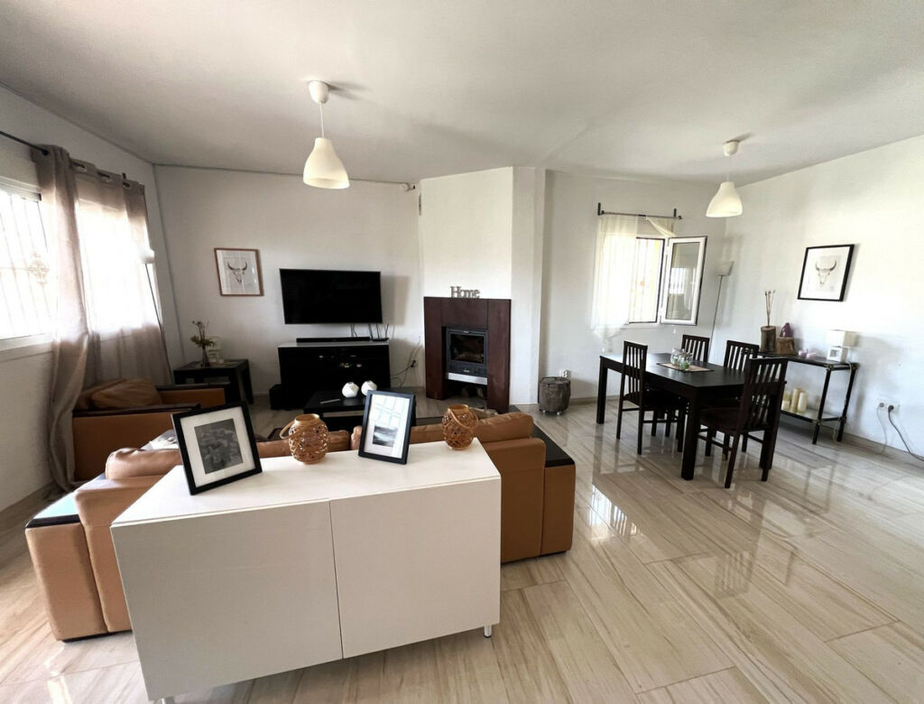 Detached Villa Canillas de Aceituno Málaga - image 18