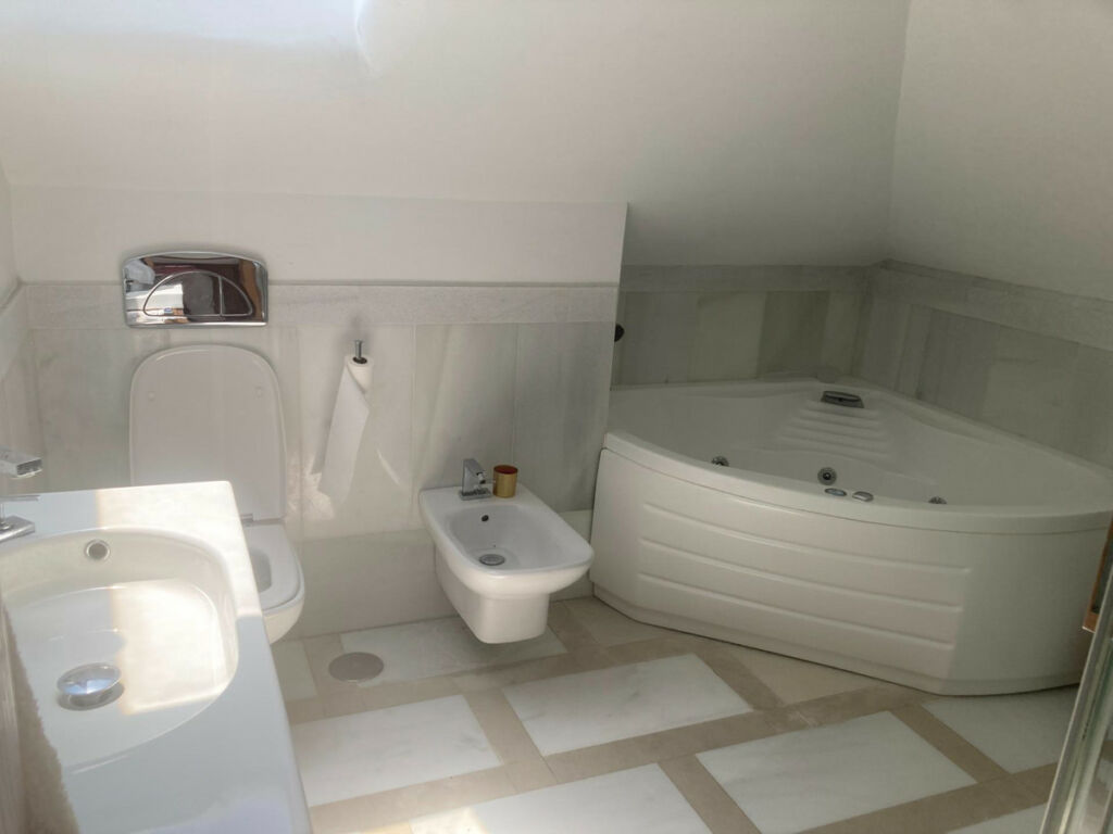 Townhouse Estepona Málaga - image 18