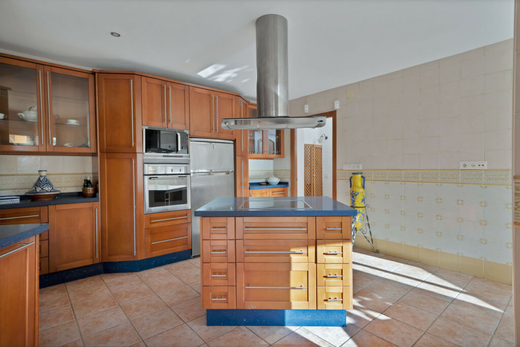 Detached Villa Hacienda Las Chapas Málaga - image 18