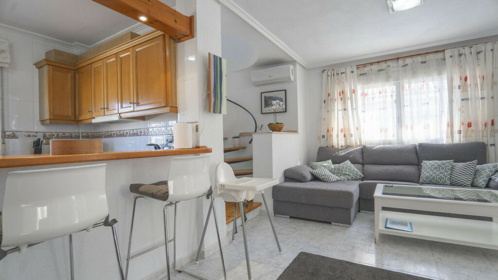 Detached Villa Villamartin Alicante - image 18