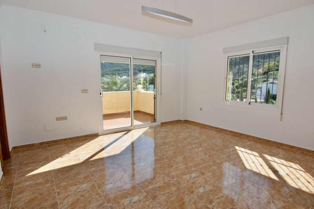Detached Villa Alhaurín de la Torre Málaga - image 18
