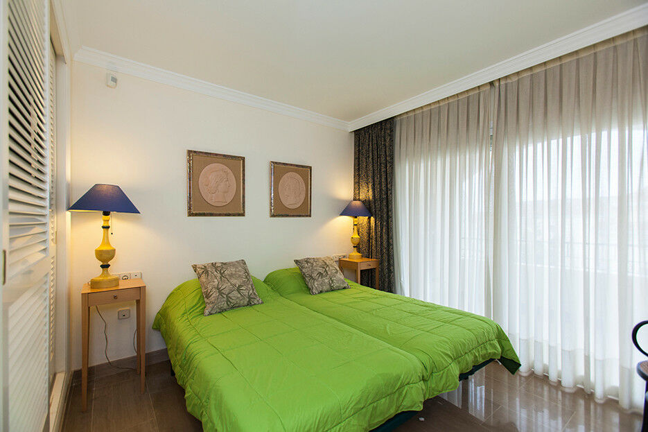 Middle Floor Apartment Elviria Málaga - image 18